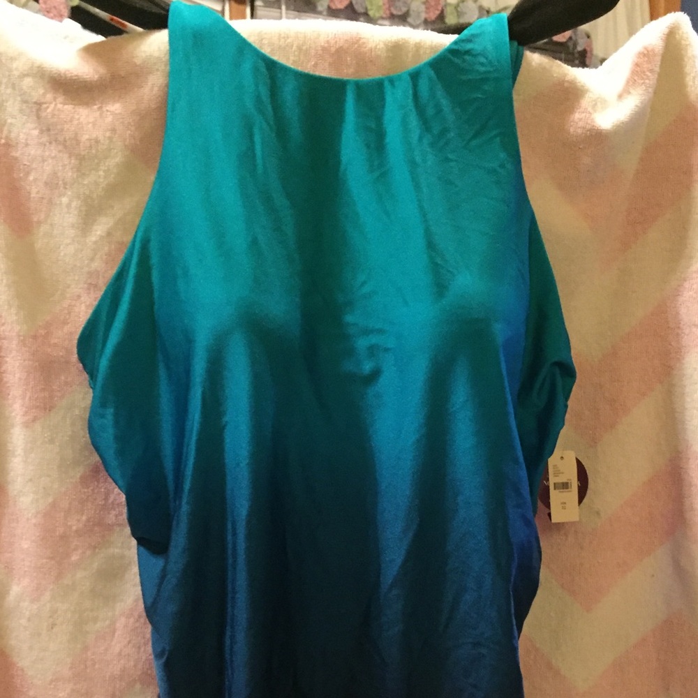 New CACIQUE OMBRÉ 2 pc swim, size 22